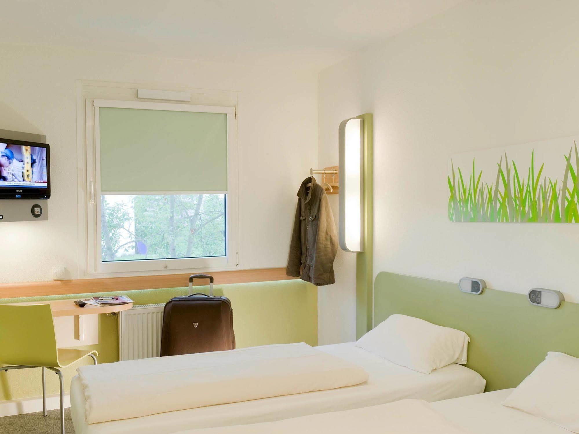 Ibis Budget - Porte De Bagnolet Exterior photo