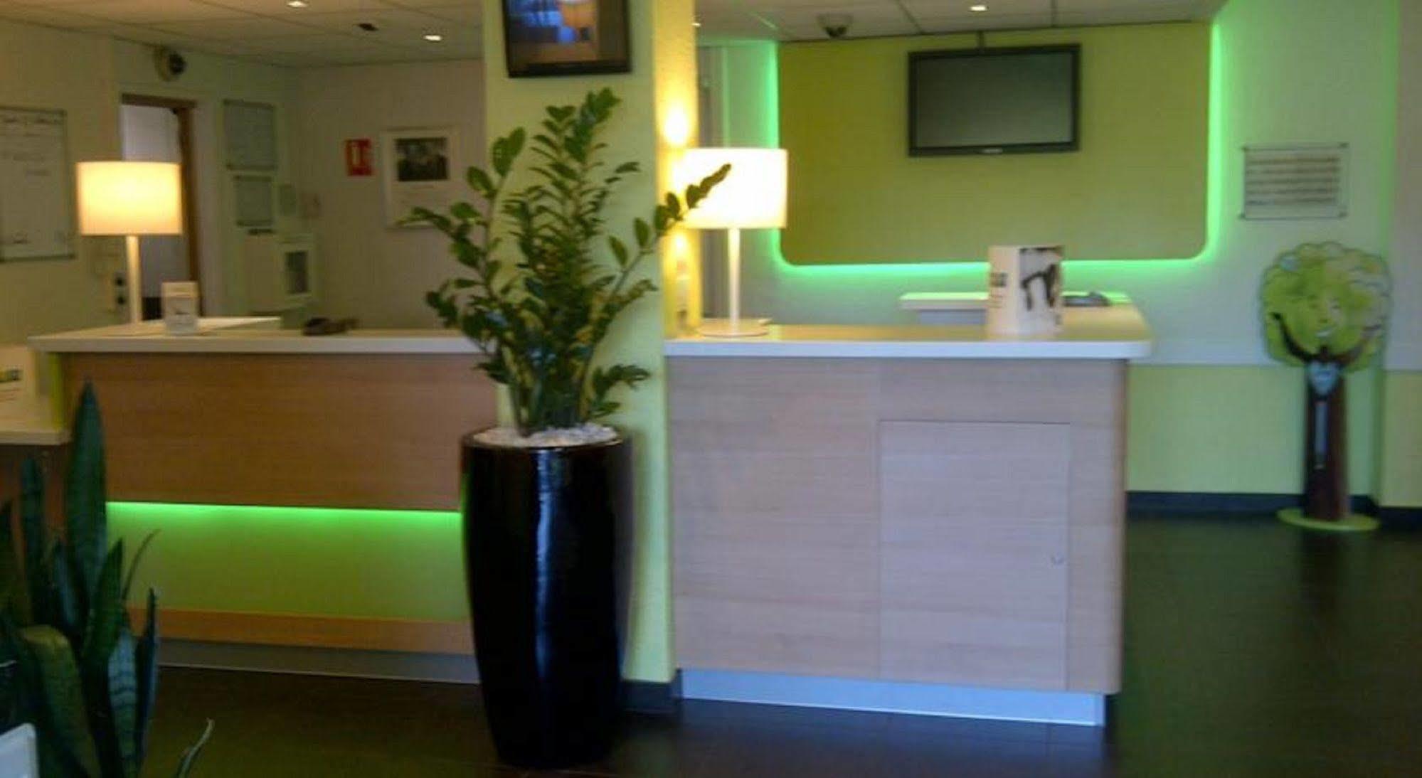 Ibis Budget - Porte De Bagnolet Exterior photo