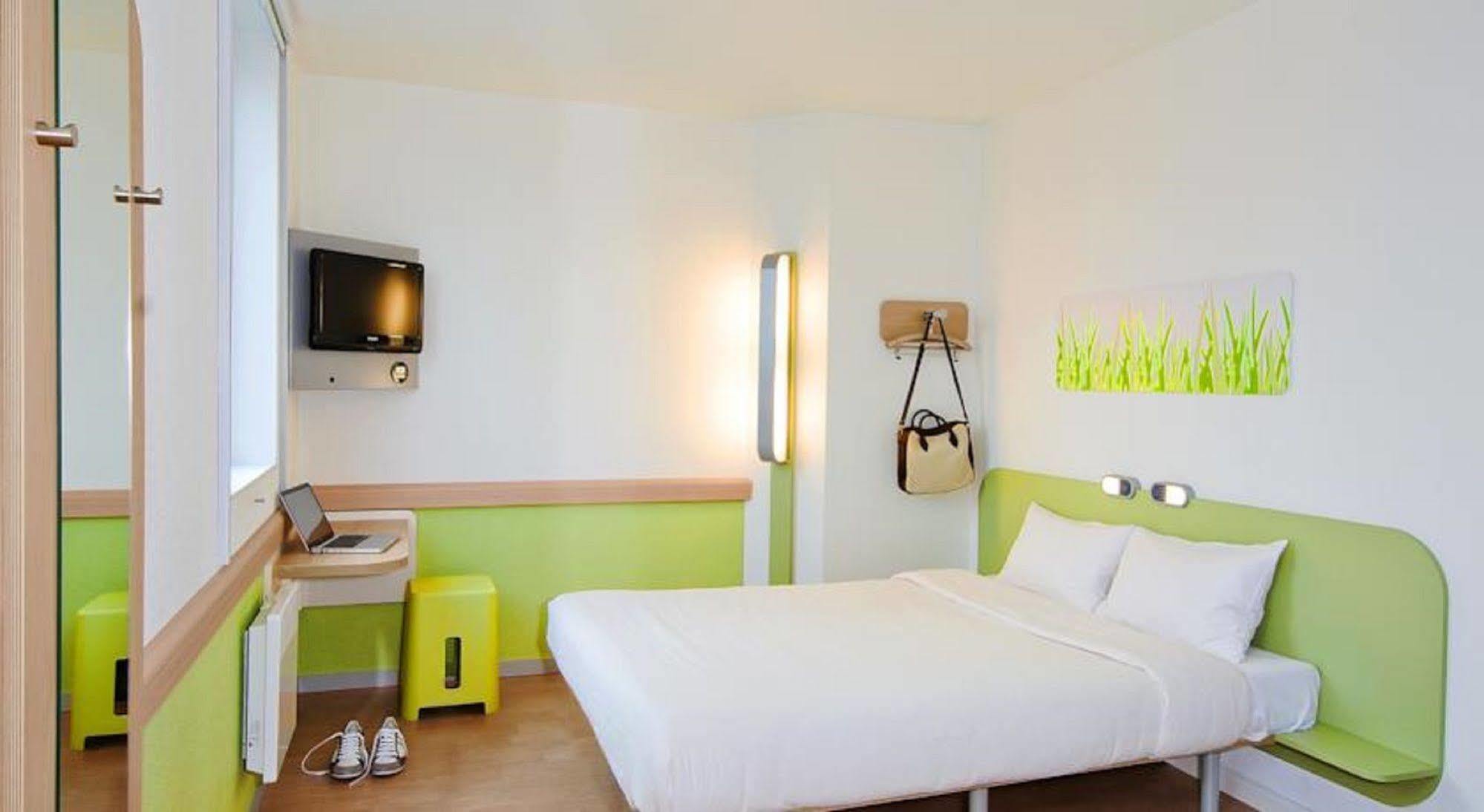 Ibis Budget - Porte De Bagnolet Exterior photo
