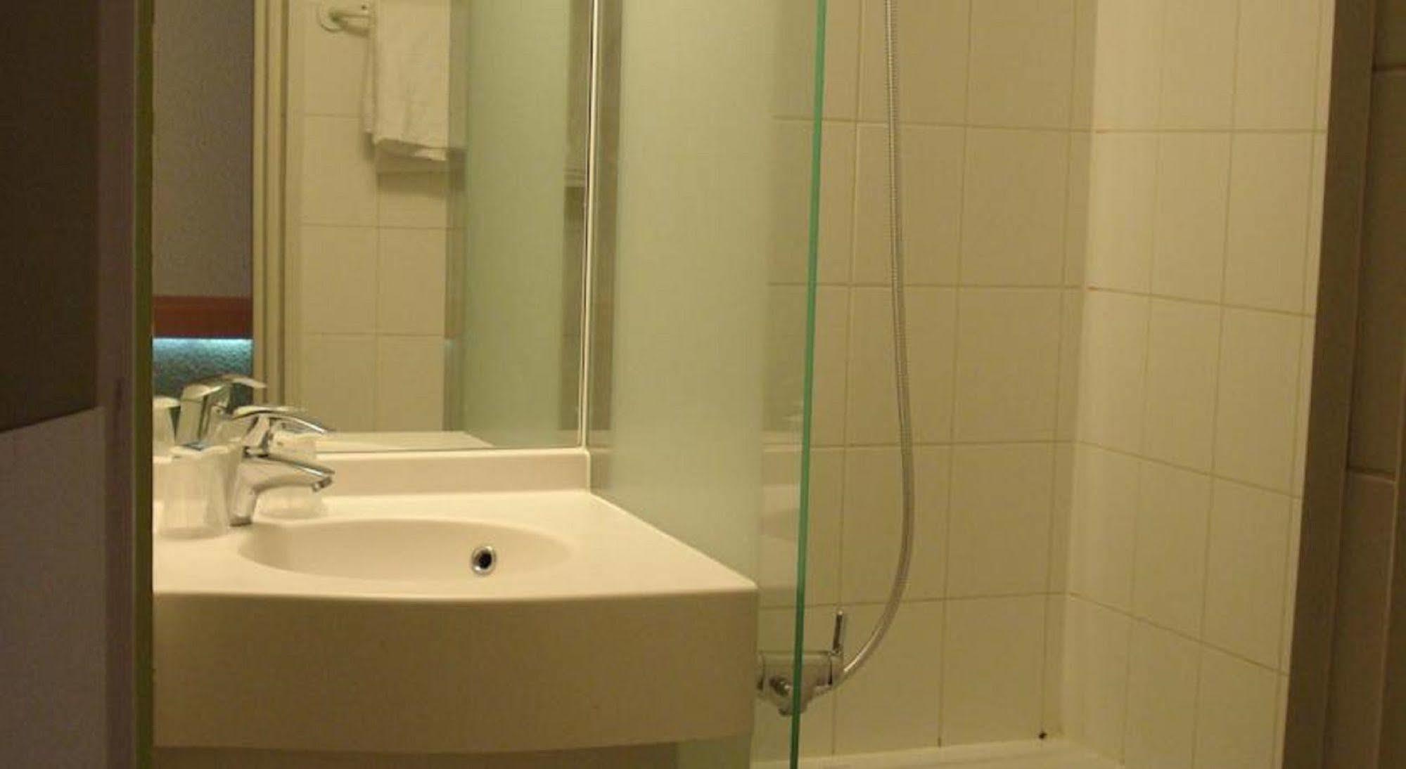Ibis Budget - Porte De Bagnolet Exterior photo